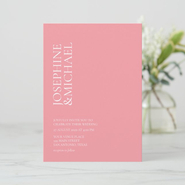 Invitation simple et moderne avec un prénom rose e (Debout devant)