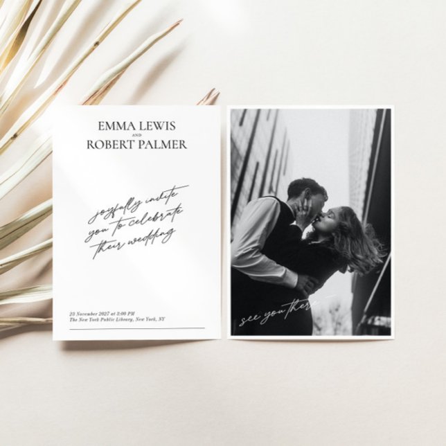 Invitation Simple minimaliste Mariage photo noir et blanc (Simple Minimalist ﻿Black & White Photo Wedding Invitation)