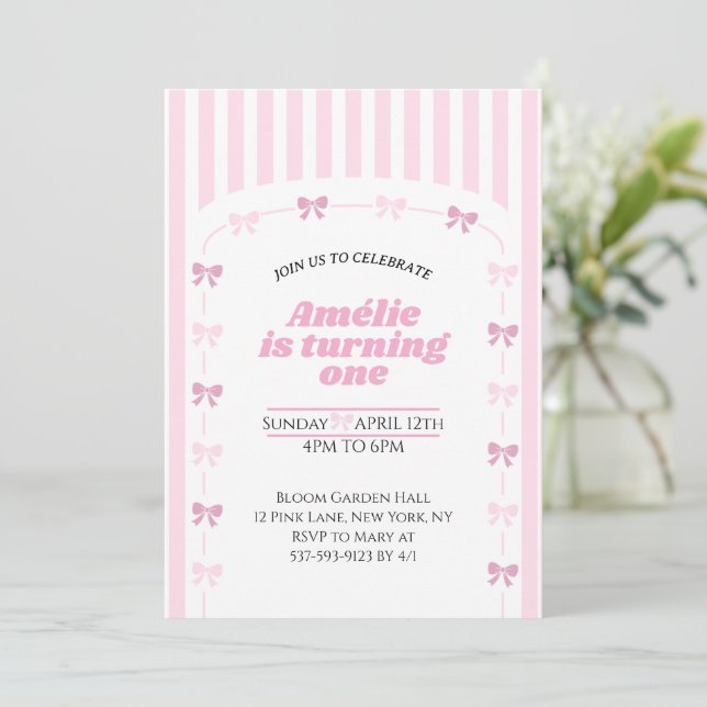 Invitation Soft Pink Coquette Bow Girl First Birthday  (Debout devant)