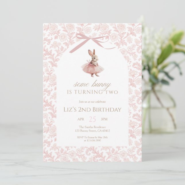 Invitation Some Bunny a deux ans Tutu Rose Anniversaire (Debout devant)