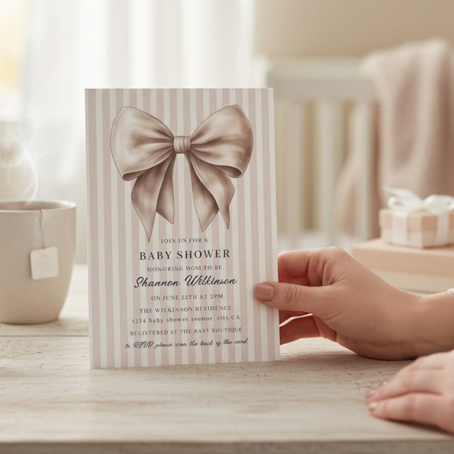 Invitation Sophisticated Bow Baby Shower Invite Neutral Strip (Créateur téléchargé)