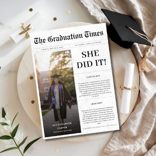 Invitation Style de journal Il ou elle l'a fait Graduation Ph