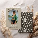 Invitation Style Oval Photo & Signature 60e anniversaire<br><div class="desc">Faites de votre soixantième anniversaire une célébration à retenir avec un invitation moderne qui saisit l'essence du moment. Personnalisable et facile à éditer, cet invitation dispose d'une disposition sophistiquée avec une photographie ovale stylisée, des lettres élégantes "SIXTY" et un design propre et convivial. Changez les couleurs pour convenir à votre...</div>