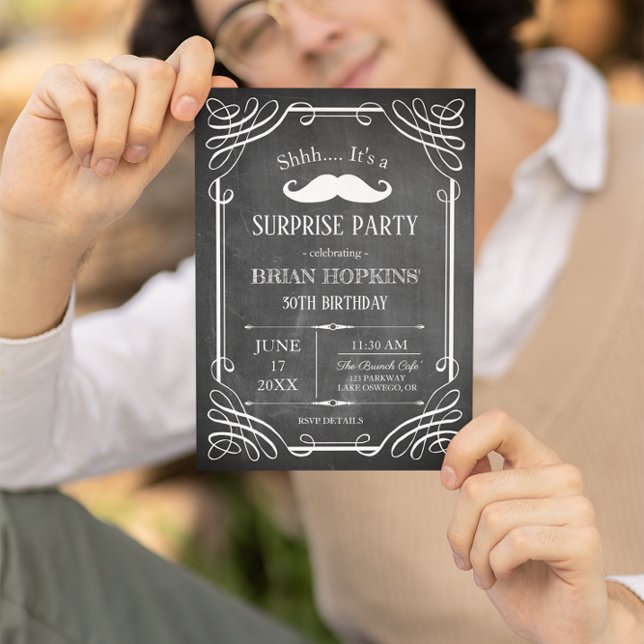 Invitation Style rétro Mustache Chalkboard Hommes B'day Party (Créateur téléchargé)