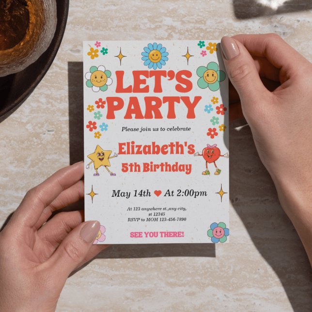 Invitation super 5e anniversaire - Beige, Rouge, R (Groovy 5th Birthday Invitation - Beige, Red, and Retro Floral)