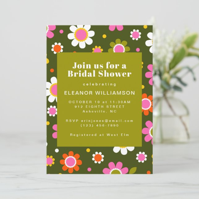 Invitation Super Retro 60s Fleurs Olive Green Fête des mariée (Debout devant)