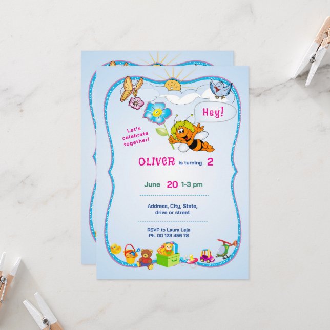 Invitation sur le thème fleuri. Fête pour enfants. (Devant/Arrière en situation)