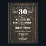 Invitation Surprise 30e anniversaire - Motif de bois<br><div class="desc">Surprise 30th Birthday Invitation Design rétro élégant avec motif en bois. Bravo à 30 ans !</div>