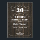 Invitation Surprise 30e anniversaire - Motif de bois<br><div class="desc">Surprise 30th Birthday Invitation Design rétro élégant avec motif en bois. Bravo à 30 ans !</div>