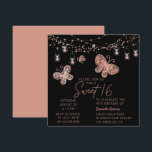 Invitation Sweet 16 Rose Gold Butterfly Chic Moderne Annivers<br><div class="desc">Sweet 16 Rose Gold Butterfly Chic Modern Birthday Invitations dispose d'élégants papillons roses en or avec des lampes à cordes sur un arrière - plan noir avec votre Sweet 16 Informations d'invitation ci-dessous. Personnalisez en modifiant le texte dans les zones de texte. Conçu pour vous par ©Evco Studio www.zazzle.com/store/evcostudio</div>