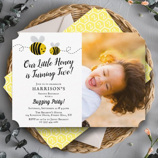 Invitation Sweet Little Honey Bee Photo 2e anniversaire (Créateur téléchargé)