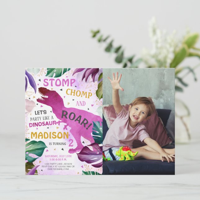 Invitation T Rex Dinosaur Girl Birthday Photo (Debout devant)