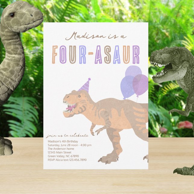 Invitation T-Rex Tan Four Asaur Dino Quatrième fête d'anniver (These cute 4th birthday dinosaur invitations are easy to customize)
