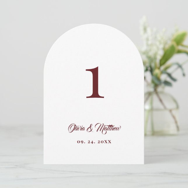 Invitation Table Nombre Simple Moderne Bordeaux & Blanc (Debout devant)