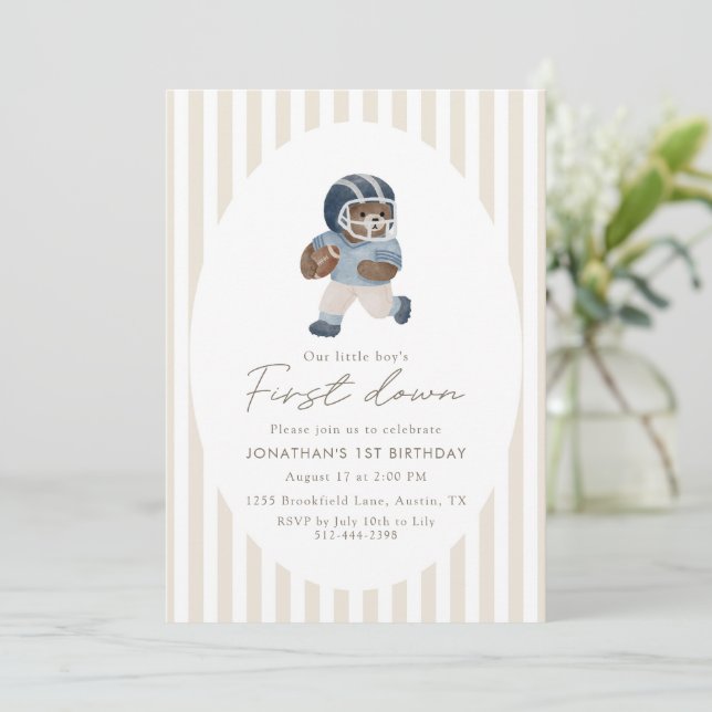 Invitation Teddy bear First Down Football First Birthday (Debout devant)