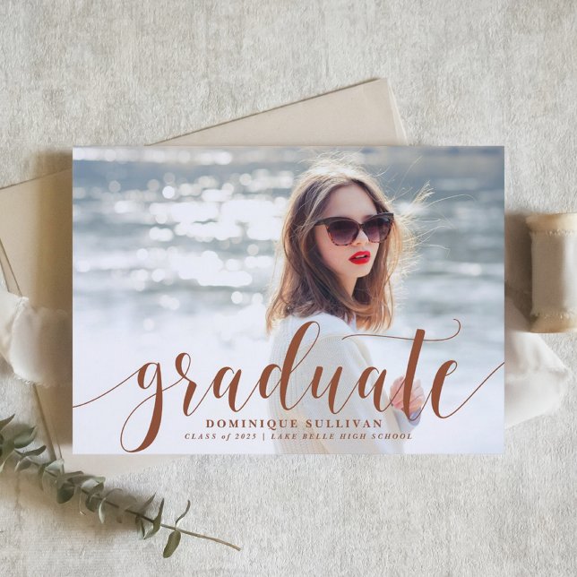 Invitation Terracotta Moderne Calligraphie Photo Graduation (Personalized Photo Graduation Invitation with Terracotta Modern Calligraphy – Customizable Photo)