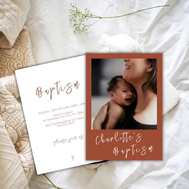 Invitation Terracotta Script Moderne Bébé Photo Baptême (Terracotta Modern Script Baby Photo Baptism Invitation)