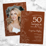 Invitation Terracotta Surprise Photo 50e anniversaire<br><div class="desc">Terracotta brûlé orange surprise 50e anniversaire invitation de fête avec votre photo au dos de la carte. Design boho floral mais moderne avec accents botaniques et police de script typographique. Elégante carte d'invitation tendance parfaite pour une célébration d'anniversaires surprise femme élégante. Peut être customisé à n'importe quel âge. Invitations Zazzle...</div>