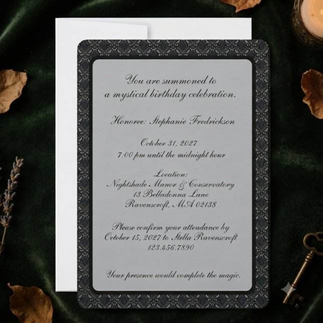 Invitation Thème de fête gothique damassé onyx lunatique (Onyx gothic damask invitation for mystical birthday celebration.)