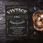 Invitation Tout âge Vintage Whiskey Thème Anniversaire Invita<br><div class="desc">Inspiré par le étiquette classique au whisky, ce plaisir noir et or vintage à la perfection pour l'anniversaire adulte est idéal pour les 30ème, 40ème, 50ème, 60ème, 70ème, 80ème, 90ème ou toute autre fête d'anniversaire d'âge, fête surprise, ou toute autre occasion! Personnalisez-le avec votre propre texte et vos informations personnelles....</div>