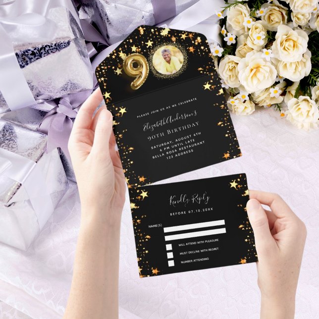 Invitation Tout En Un 90e anniversaire noir étoiles or photo rsvp (Créateur téléchargé)