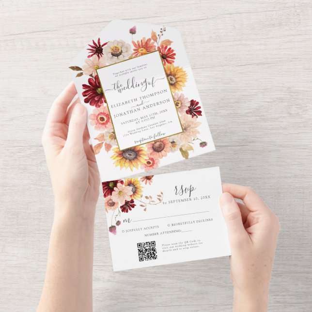 Invitation Tout En Un Automne Bourgogne Dahlia Floral Or QR RSVP Mariage (Déchirure)
