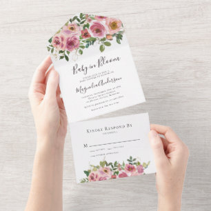 Invitation Tout En Un Bébé rose pâle dans le Baby shower fleuri