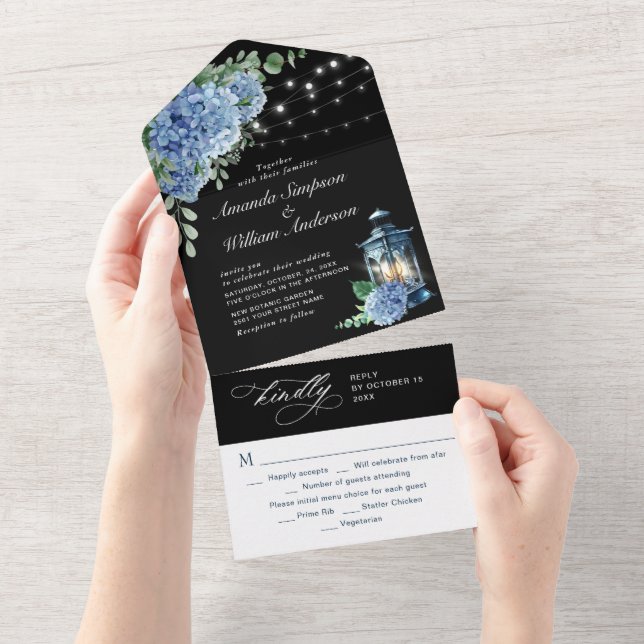 Invitation Tout En Un Blue Hydrangea Lantern Arrière - plan noir Mariage (Déchirure)