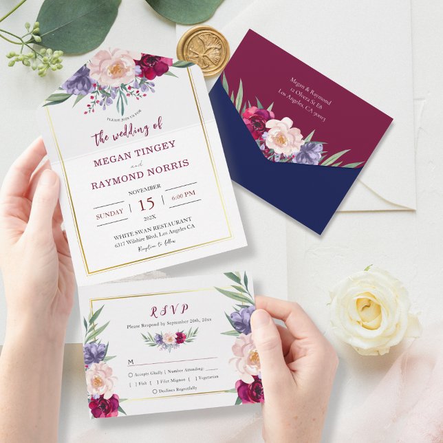 Invitation Tout En Un Bourgogne et marine Blue Blush Peony Floral Mariag (Créateur téléchargé)