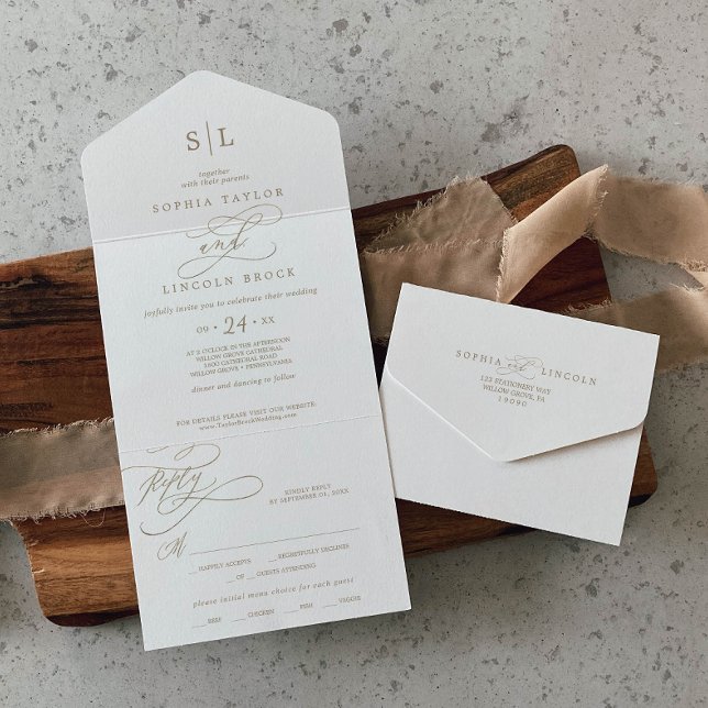 Invitation Tout En Un Calligraphie d'or romantique Monogramme Mariage (Créateur téléchargé)