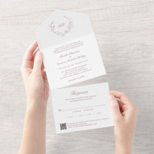 Invitation Tout En Un Code QR Monogramme Couronne Mauve Mariage Élégant