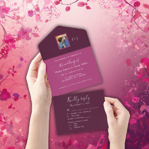 Invitation Tout En Un collier de baies romantique couple photo monogramm