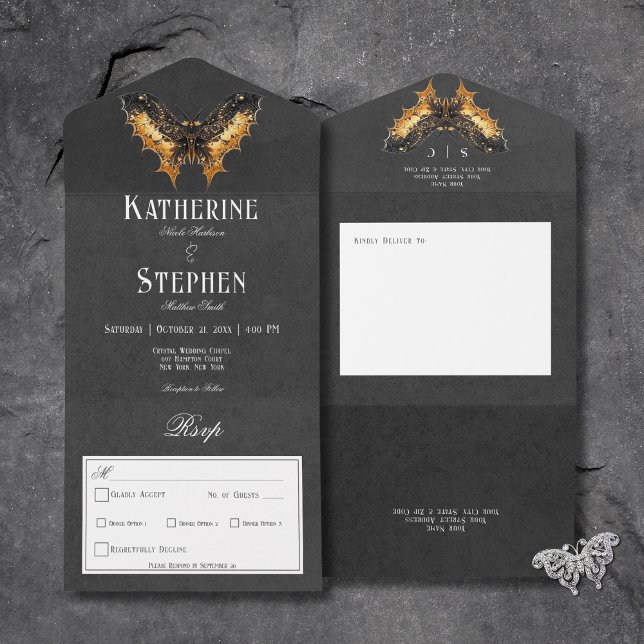 Invitation Tout En Un Dîner gothique Gold & Black Moth Moody (Gothic Black & Gold Moth Moody All In One Wedding Invitation with Dinner Options)