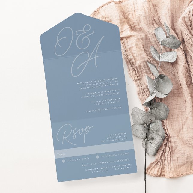 Invitation Tout En Un Dusty Blue | Mariage de monogramme de filigrane de (Créateur téléchargé)