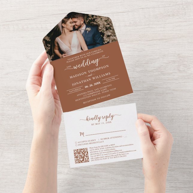 Invitation Tout En Un Elegant Boho RSVP QR Code Mariage en terre cuite (Déchirure)