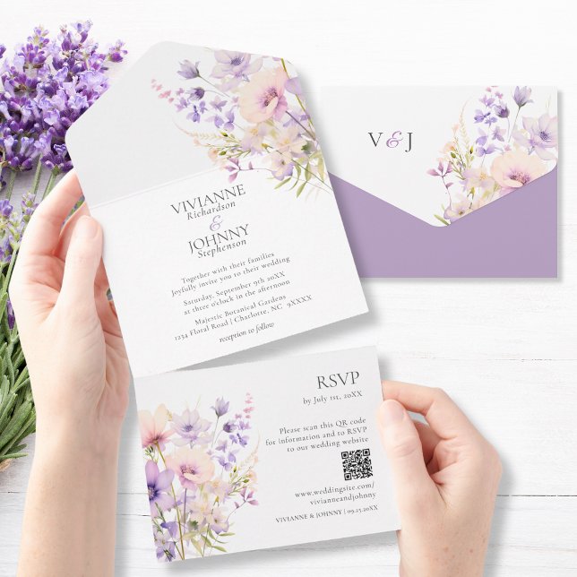 Invitation Tout En Un Élégant Lavande Floral Fleurs sauvages QR RSVP (Elegant Lavender Floral Wildflowers QR RSVP All In One Invitation)