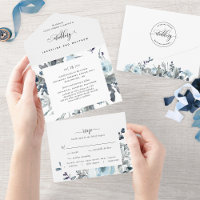 Élégant Mariage floral bleu avec RSVP perforé