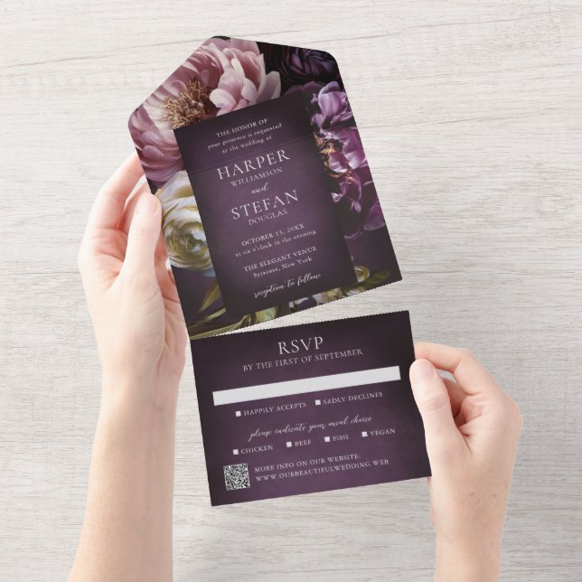 Invitation Tout En Un Elegant Maximalist Purple Floral QR Code Wedding (Déchirure)