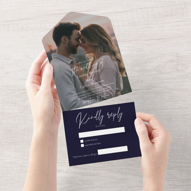 Invitation Tout En Un Elegant modern dark navy wedding photo with RSVP (Déchirure)