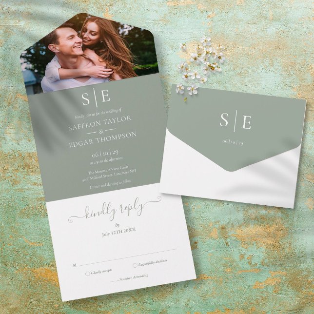Invitation Tout En Un Élégant Sage Green Monogram Mariage photo (Créateur téléchargé)