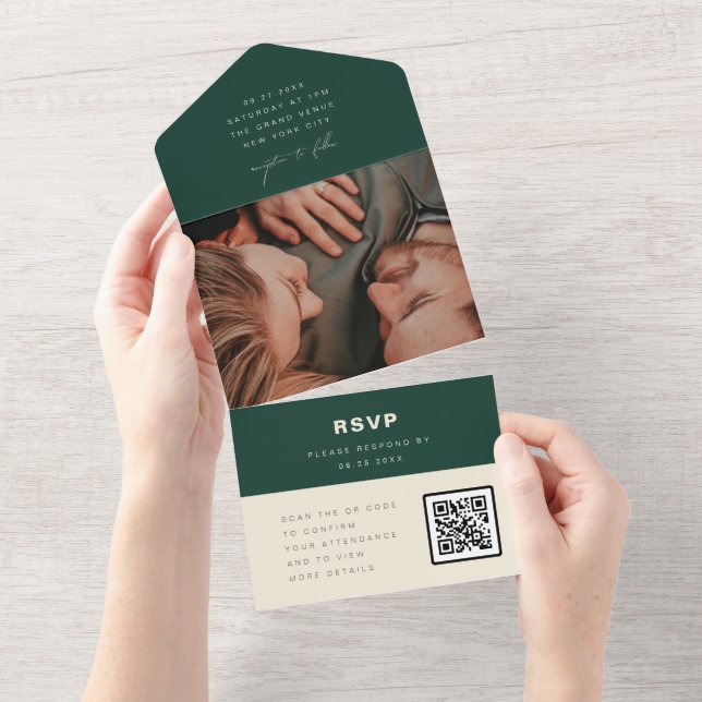 Invitation Tout En Un Emerald Green Simple Mariage Photo QR Code RSVP (Déchirure)