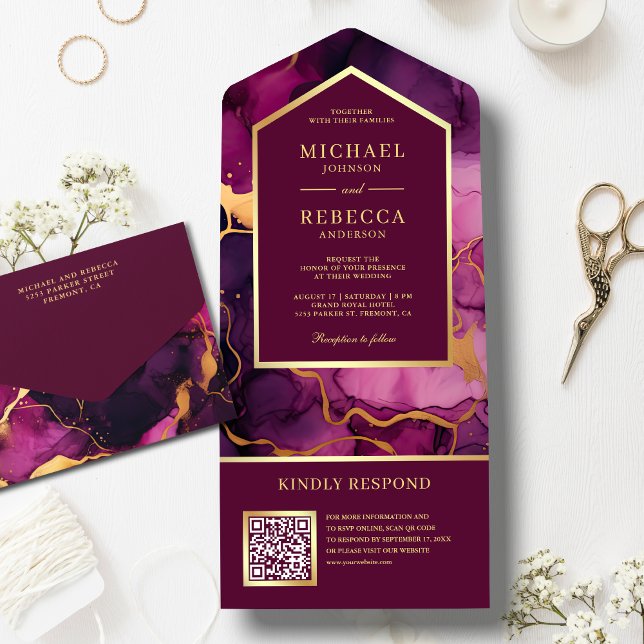 Invitation Tout En Un Encre fluide abstraite QR Code mariage Plum Gold (Créateur téléchargé)