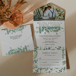 Invitation Tout En Un Feuillage Luxuriant Photo de Feuilles d'Eucalyptus