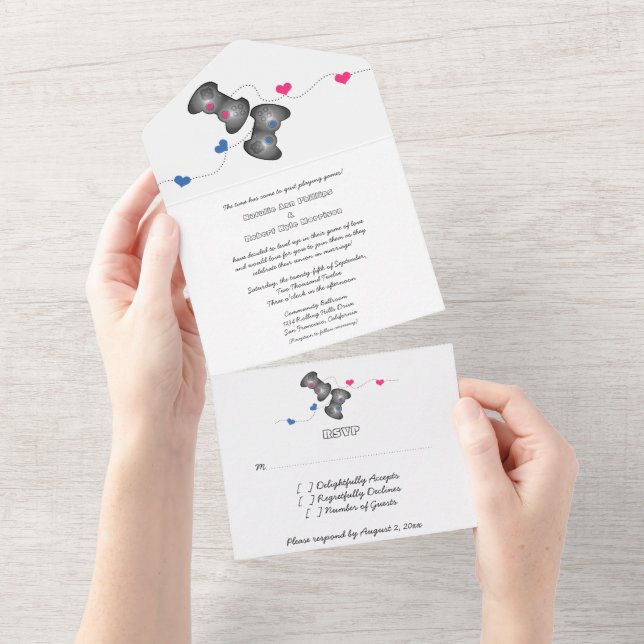 Invitation Tout En Un Geeky Gamers All in One Wedding Inviter | Rose/Ble (Déchirure)