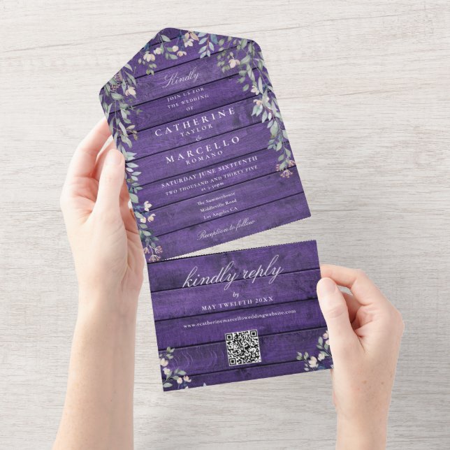 Invitation Tout En Un Grange violet Rustique Bois Floral QR Code Mariage (Déchirure)