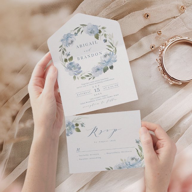 Invitation Tout En Un Jardin romantique bleu poussiéreux mariage de cour (Romantic garden dusty blue floral wreath wedding all in one invitation)