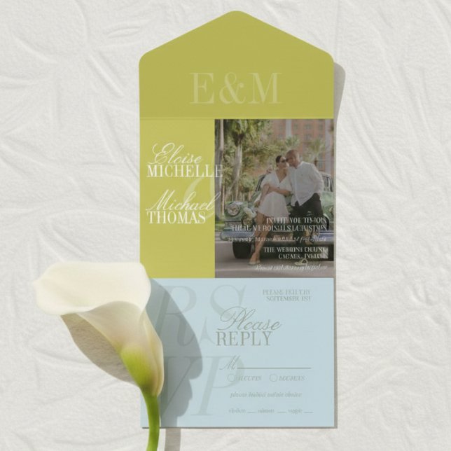 Invitation Tout En Un Mariage Chartreuse et Bleu avec Écriture Moderne (Modern Script Chartreuse and Blue Wedding All In One Invitation)