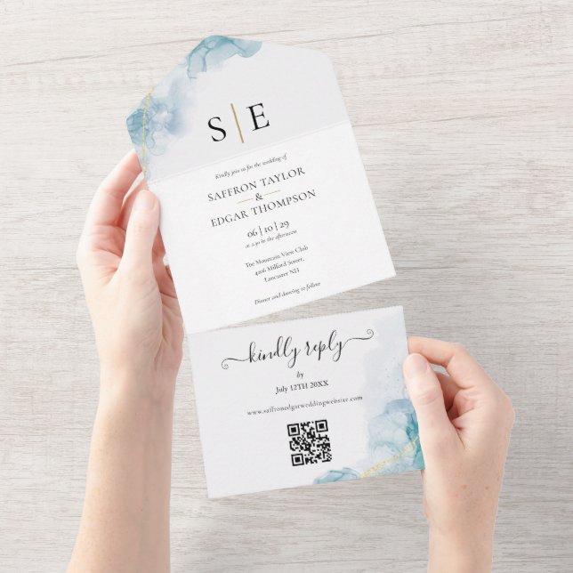 Invitation Tout En Un Mariage chic Monogramme Code QR Aquarelle Bleue (Déchirure)