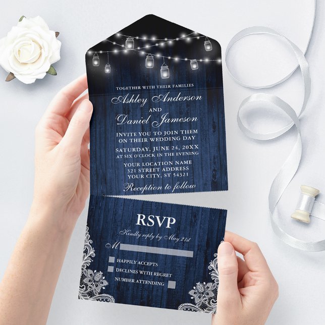 Invitation Tout En Un Mariage de dentelle rustique en bois bleu (All In One Wedding Invitation with tear off RSVP Card)