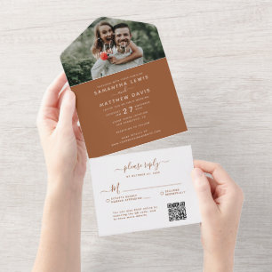 Invitation Tout En Un Mariage en terracotta avec option de QR Code de ré